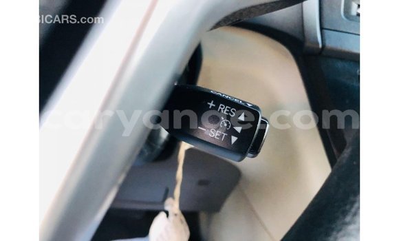 Acheter Import Voiture Toyota Sienna Blanc à Import - Dubai, Namibie Acheter Import Voiture Toyota Sienna Blanc à Import - Dubai, Namibie