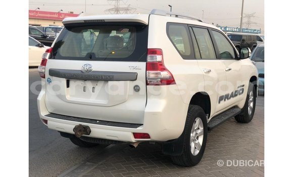 Acheter Import Voiture Toyota Prado Blanc à Import - Dubai, Namibie Acheter Import Voiture Toyota Prado Blanc à Import - Dubai, Namibie