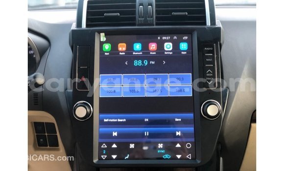 Acheter Import Voiture Toyota Prado Blanc à Import - Dubai, Namibie Acheter Import Voiture Toyota Prado Blanc à Import - Dubai, Namibie