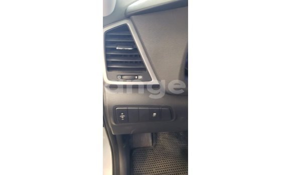 Acheter Import Voiture Hyundai Tucson Blanc à Import - Dubai, Namibie Acheter Import Voiture Hyundai Tucson Blanc à Import - Dubai, Namibie