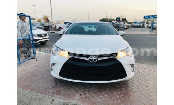 Acheter Import Voiture Toyota Camry Blanc à Import - Dubai, Namibie Acheter Import Voiture Toyota Camry Blanc à Import - Dubai, Namibie