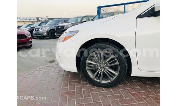 Acheter Import Voiture Toyota Camry Blanc à Import - Dubai, Namibie Acheter Import Voiture Toyota Camry Blanc à Import - Dubai, Namibie