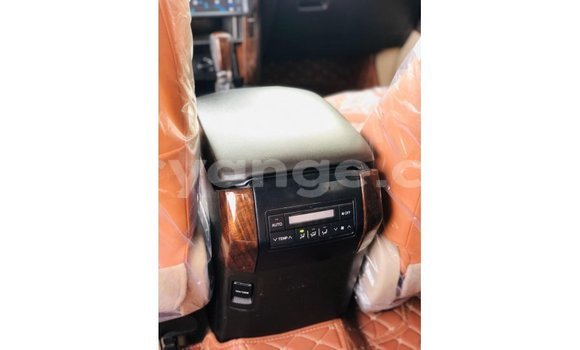 Acheter Import Voiture Toyota Prado Noir à Import - Dubai, Namibie Acheter Import Voiture Toyota Prado Noir à Import - Dubai, Namibie