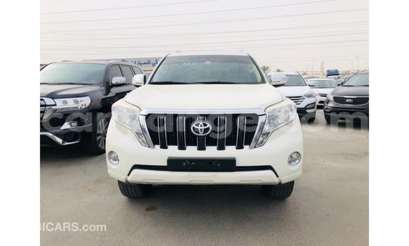 Acheter Import Voiture Toyota Prado Blanc à Import - Dubai, Namibie Acheter Import Voiture Toyota Prado Blanc à Import - Dubai, Namibie
