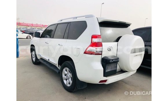 Acheter Import Voiture Toyota Prado Blanc à Import - Dubai, Namibie Acheter Import Voiture Toyota Prado Blanc à Import - Dubai, Namibie