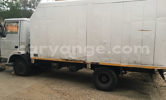 Buy Used Tata LPT White Truck in Windhoek in Namibia Buy Used Tata LPT White Truck in Windhoek in Namibia