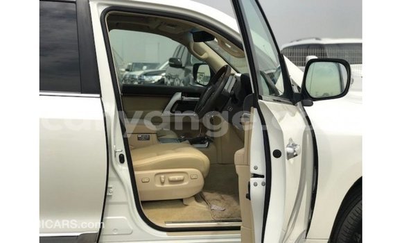 Buy Import Toyota Land Cruiser White Car in Import - Dubai in Namibia Buy Import Toyota Land Cruiser White Car in Import - Dubai in Namibia