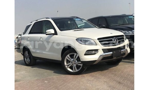 Buy Import Mercedes-Benz 190 White Car in Import - Dubai in Namibia