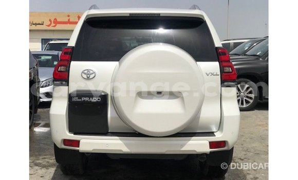 Acheter Import Voiture Toyota Prado Blanc à Import - Dubai, Namibie Acheter Import Voiture Toyota Prado Blanc à Import - Dubai, Namibie