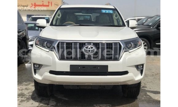 Acheter Import Voiture Toyota Prado Blanc à Import - Dubai, Namibie Acheter Import Voiture Toyota Prado Blanc à Import - Dubai, Namibie