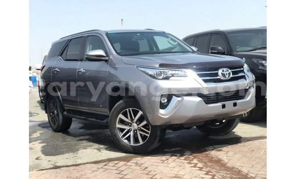 Acheter Import Voiture Toyota Fortuner Autre à Import - Dubai, Namibie