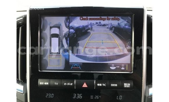 Acheter Import Voiture Toyota Land Cruiser Blanc à Import - Dubai, Namibie Acheter Import Voiture Toyota Land Cruiser Blanc à Import - Dubai, Namibie