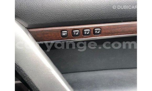 Acheter Import Voiture Toyota Land Cruiser Blanc à Import - Dubai, Namibie Acheter Import Voiture Toyota Land Cruiser Blanc à Import - Dubai, Namibie