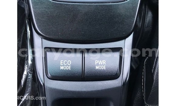 Acheter Import Voiture Toyota Fortuner Blanc à Import - Dubai, Namibie Acheter Import Voiture Toyota Fortuner Blanc à Import - Dubai, Namibie