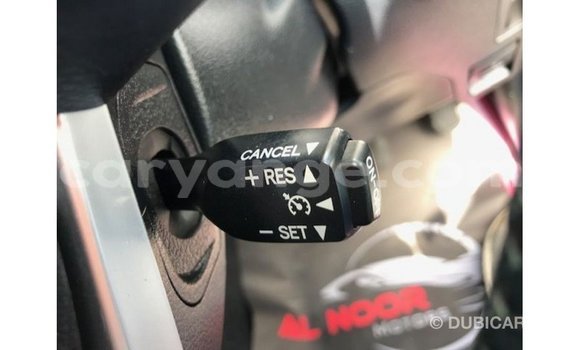 Acheter Import Voiture Toyota Fortuner Blanc à Import - Dubai, Namibie Acheter Import Voiture Toyota Fortuner Blanc à Import - Dubai, Namibie