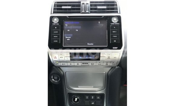 Acheter Import Voiture Toyota Prado Noir à Import - Dubai, Namibie Acheter Import Voiture Toyota Prado Noir à Import - Dubai, Namibie