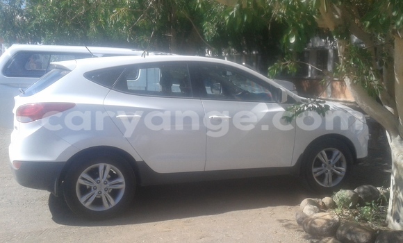 Buy Used Hyundai Ix35 White Car in Keetmanshoop in Namibia Buy Used Hyundai Ix35 White Car in Keetmanshoop in Namibia