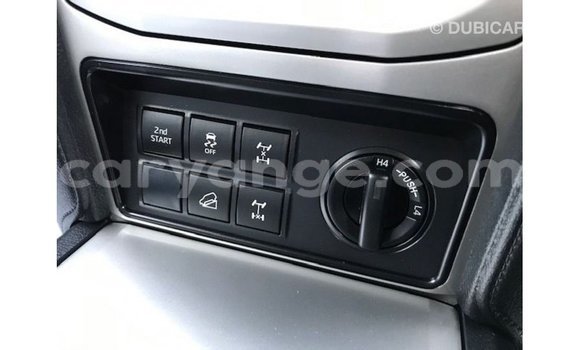 Acheter Import Voiture Toyota Prado Bleu à Import - Dubai, Namibie Acheter Import Voiture Toyota Prado Bleu à Import - Dubai, Namibie