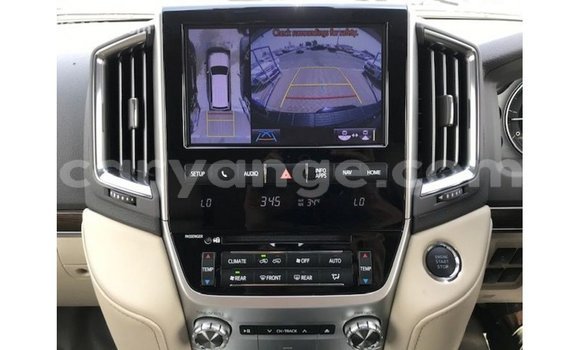 Acheter Import Voiture Toyota Land Cruiser Noir à Import - Dubai, Namibie Acheter Import Voiture Toyota Land Cruiser Noir à Import - Dubai, Namibie