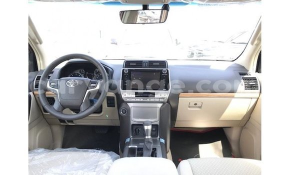 Acheter Import Voiture Toyota Prado Rouge à Import - Dubai, Namibie Acheter Import Voiture Toyota Prado Rouge à Import - Dubai, Namibie