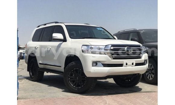 Buy Import Toyota Land Cruiser White Car in Import - Dubai in Namibia