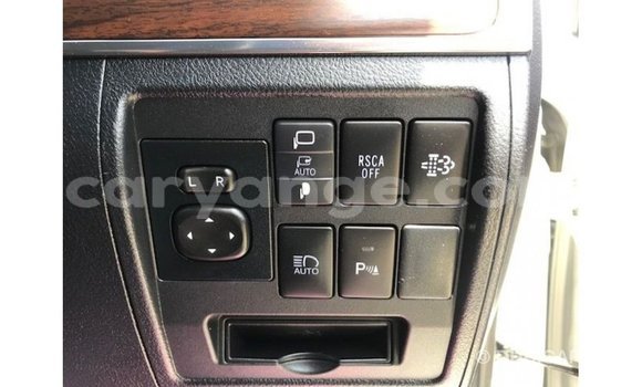 Acheter Import Voiture Toyota Land Cruiser Blanc à Import - Dubai, Namibie Acheter Import Voiture Toyota Land Cruiser Blanc à Import - Dubai, Namibie