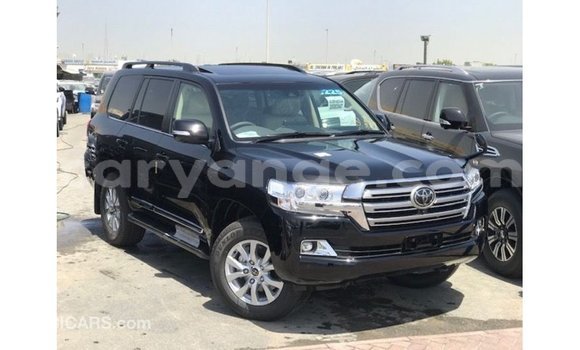 Acheter Import Voiture Toyota Land Cruiser Noir à Import - Dubai, Namibie Acheter Import Voiture Toyota Land Cruiser Noir à Import - Dubai, Namibie