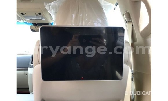 Acheter Import Voiture Toyota Land Cruiser Noir à Import - Dubai, Namibie Acheter Import Voiture Toyota Land Cruiser Noir à Import - Dubai, Namibie