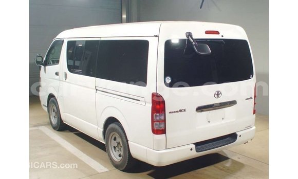 Buy Import Toyota 4Runner White Car in Import - Dubai in Namibia Buy Import Toyota 4Runner White Car in Import - Dubai in Namibia