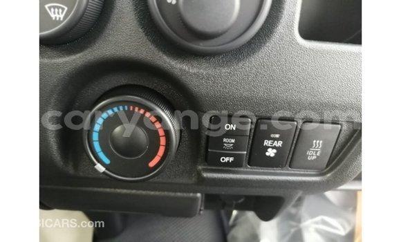 Acheter Import Utilitaire Toyota DA Blanc à Import - Dubai, Namibie Acheter Import Utilitaire Toyota DA Blanc à Import - Dubai, Namibie