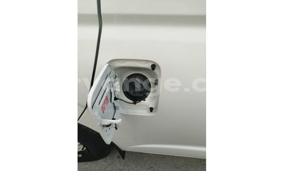 Acheter Import Utilitaire Toyota DA Blanc à Import - Dubai, Namibie Acheter Import Utilitaire Toyota DA Blanc à Import - Dubai, Namibie