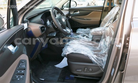 Acheter Import Voiture Hyundai Santa Fe Marron à Import - Dubai, Namibie Acheter Import Voiture Hyundai Santa Fe Marron à Import - Dubai, Namibie