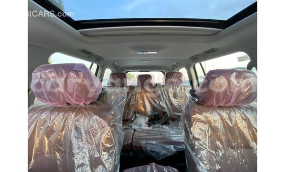 Acheter Import Voiture Toyota Land Cruiser Blanc à Import - Dubai, Namibie Acheter Import Voiture Toyota Land Cruiser Blanc à Import - Dubai, Namibie