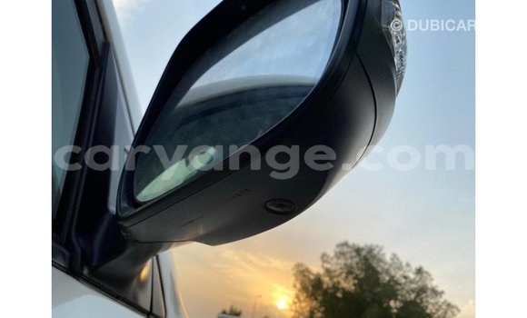 Acheter Import Voiture Toyota Land Cruiser Blanc à Import - Dubai, Namibie Acheter Import Voiture Toyota Land Cruiser Blanc à Import - Dubai, Namibie