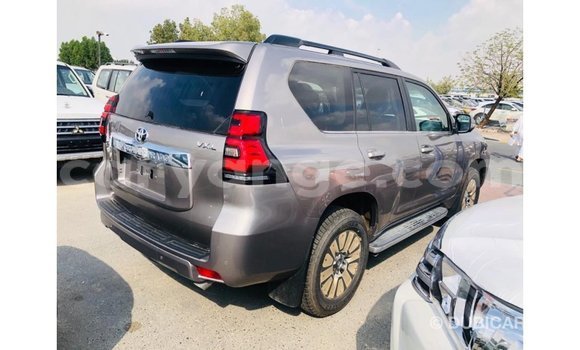Acheter Import Voiture Toyota Prado Marron à Import - Dubai, Namibie Acheter Import Voiture Toyota Prado Marron à Import - Dubai, Namibie