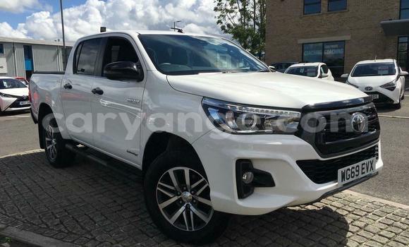 Buy Used Toyota Hilux White Car in Windhoek in Namibia Buy Used Toyota Hilux White Car in Windhoek in Namibia