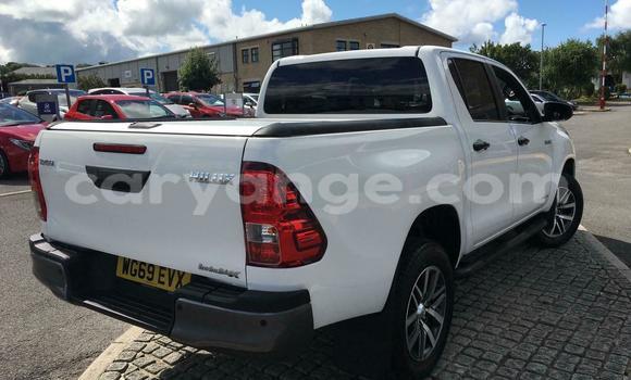 Buy Used Toyota Hilux White Car in Windhoek in Namibia Buy Used Toyota Hilux White Car in Windhoek in Namibia