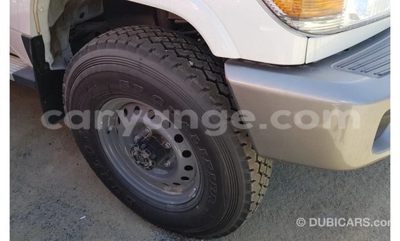 Buy Import Toyota Land Cruiser White Car in Import - Dubai in Namibia Buy Import Toyota Land Cruiser White Car in Import - Dubai in Namibia