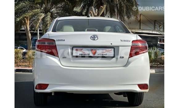 Acheter Import Voiture Toyota Yaris Blanc à Import - Dubai, Namibie Acheter Import Voiture Toyota Yaris Blanc à Import - Dubai, Namibie