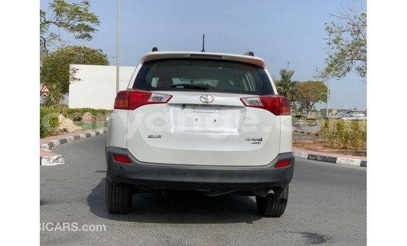 Acheter Import Voiture Toyota 4Runner Blanc à Import - Dubai, Namibie Acheter Import Voiture Toyota 4Runner Blanc à Import - Dubai, Namibie
