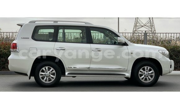 Buy Import Toyota Land Cruiser White Car in Import - Dubai in Namibia Buy Import Toyota Land Cruiser White Car in Import - Dubai in Namibia
