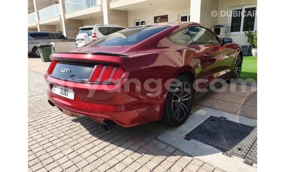 Acheter Import Voiture Ford Mustang Rouge à Import - Dubai, Namibie Acheter Import Voiture Ford Mustang Rouge à Import - Dubai, Namibie