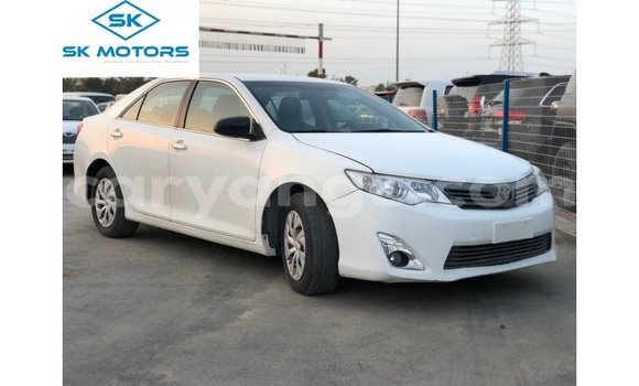 Buy Import Toyota Camry White Car in Import - Dubai in Namibia
