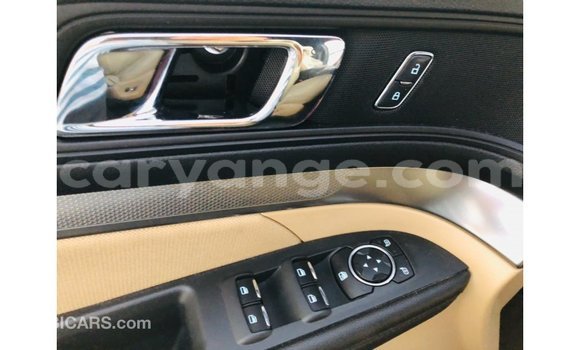 Acheter Import Voiture Ford Explorer Rouge à Import - Dubai, Namibie Acheter Import Voiture Ford Explorer Rouge à Import - Dubai, Namibie