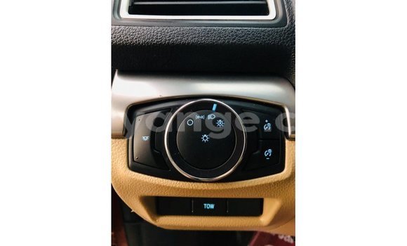 Acheter Import Voiture Ford Explorer Rouge à Import - Dubai, Namibie Acheter Import Voiture Ford Explorer Rouge à Import - Dubai, Namibie