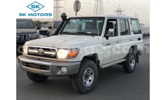Buy Import Toyota Land Cruiser White Car in Import - Dubai in Namibia