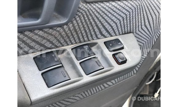 Acheter Import Voiture Toyota Land Cruiser Blanc à Import - Dubai, Namibie Acheter Import Voiture Toyota Land Cruiser Blanc à Import - Dubai, Namibie