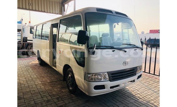 Acheter Import Voiture Toyota Coaster Blanc à Import - Dubai, Namibie