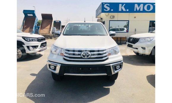 Acheter Import Voiture Toyota Hilux Blanc à Import - Dubai, Namibie Acheter Import Voiture Toyota Hilux Blanc à Import - Dubai, Namibie