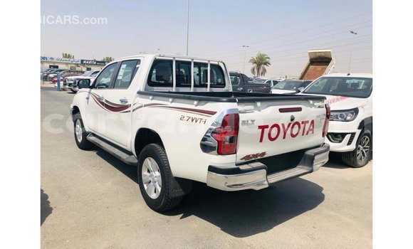 Acheter Import Voiture Toyota Hilux Blanc à Import - Dubai, Namibie Acheter Import Voiture Toyota Hilux Blanc à Import - Dubai, Namibie